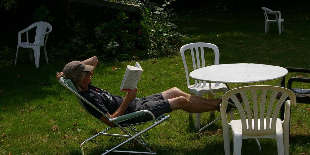 Détente au jardin -  La Folia - Ferme de Lucquy (Grand Est, Ardennes)
