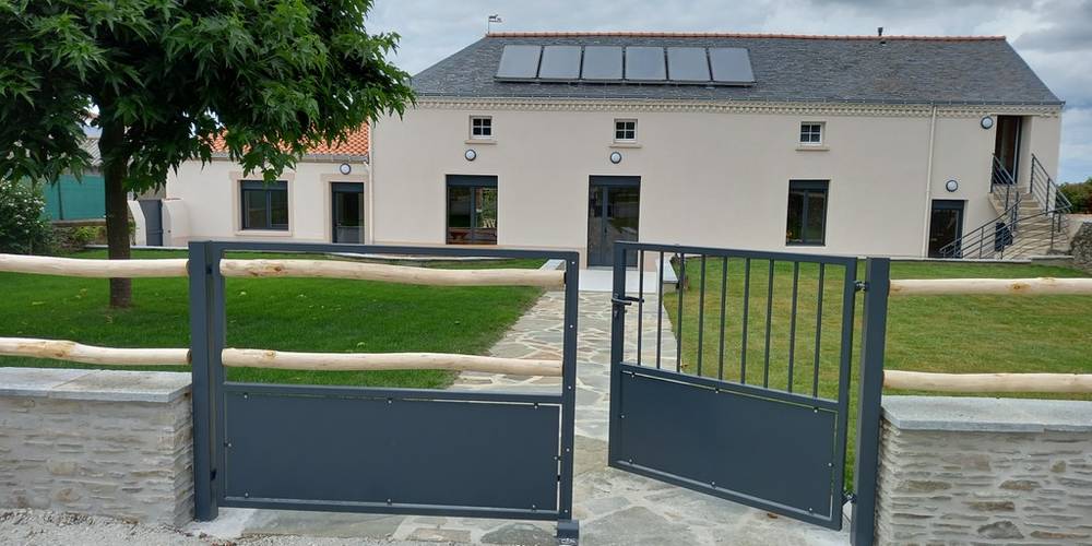 Vue côté sud -  Le trait d'union (Pays de la Loire, Maine-et-Loire)