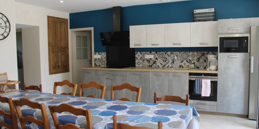 Pièce de vie avec cuisine équipée -  Le trait d'union (Pays de la Loire, Maine-et-Loire)