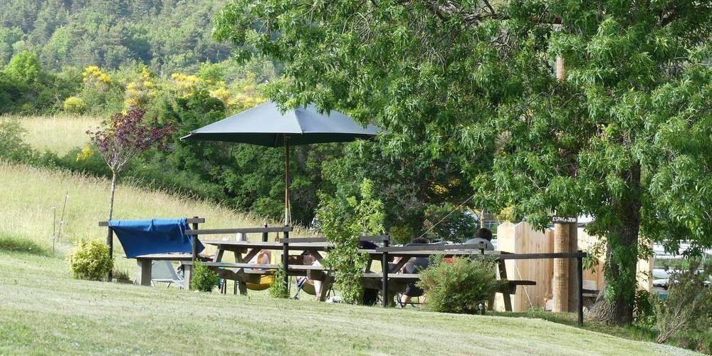 Jardin au calme, invitant au repos.... -  Gîte La Piarra (Auvergne-Rhône-Alpes, Drôme)