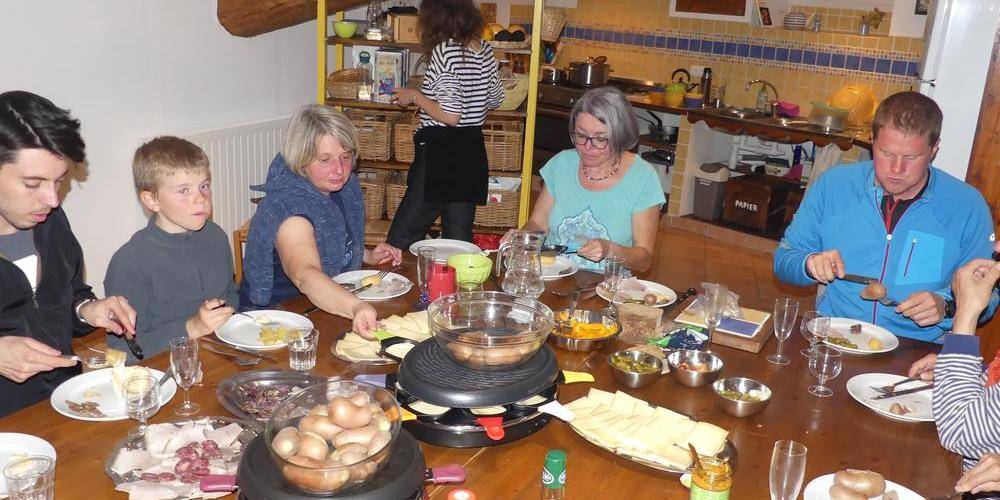 Grand espace repas. -  Gîte La Piarra (Auvergne-Rhône-Alpes, Drôme)