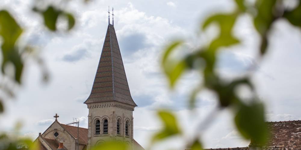 Vue du clocher de notre terrasse -  BONNEAU (Centre-Val de Loire, Indre-et-Loire)
