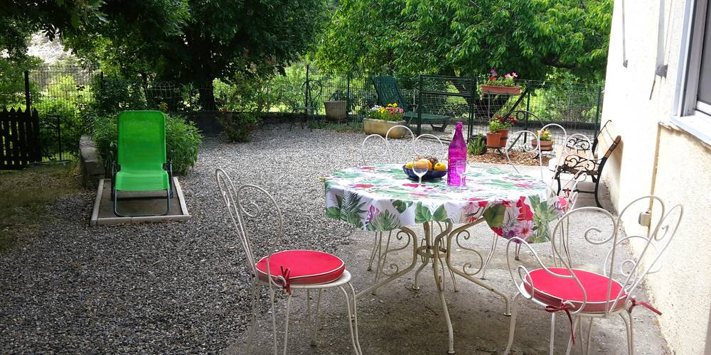 terrasse l estive -  L'oustaou dou Pastre (Provence-Alpes-Côte d’Azur, Hautes-Alpes)