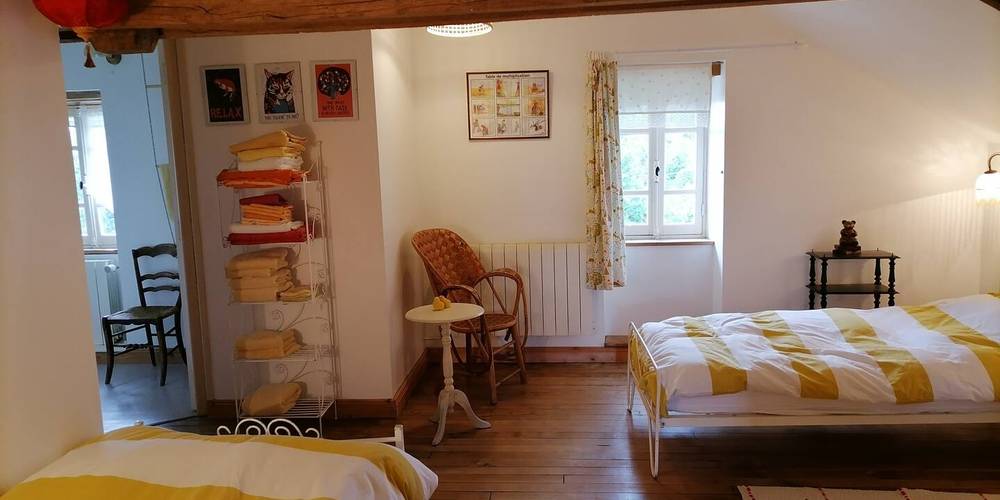 chambre jaune -  Mandra Farm (Occitanie, Lot)