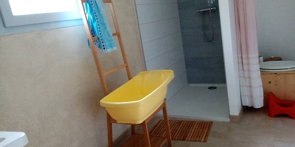 Salle de bain rez de chaussée -  Le Gîte des Rivières (Pays de la Loire, Maine-et-Loire)