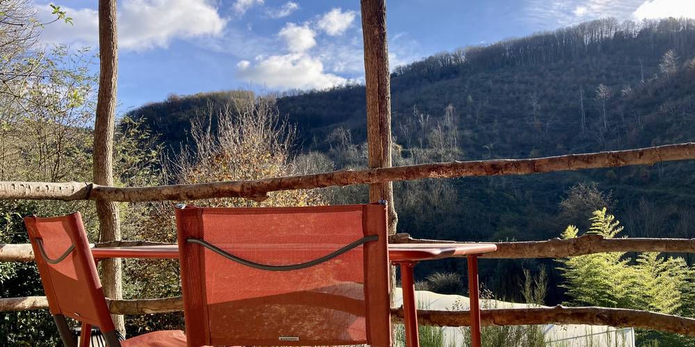 Le Petit Chalet - terrase -  Le Verdet, Dormir au Jardin (Occitanie, Tarn)