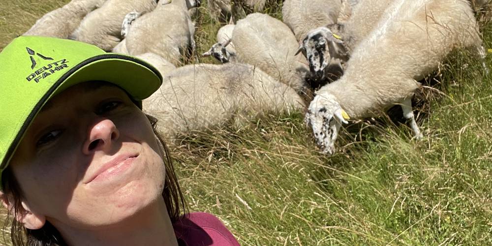 Emma et les Rava -  La Ferme de Sabadel (Auvergne-Rhône-Alpes, Haute-Loire)