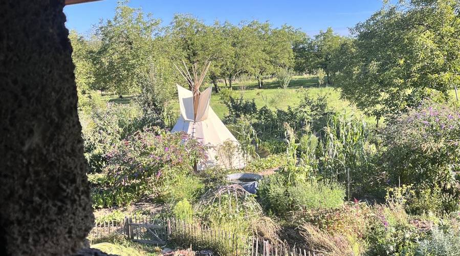 Le tipi au Jardin des Bises -  La Ferme de San (Auvergne-Rhône-Alpes, Isère)