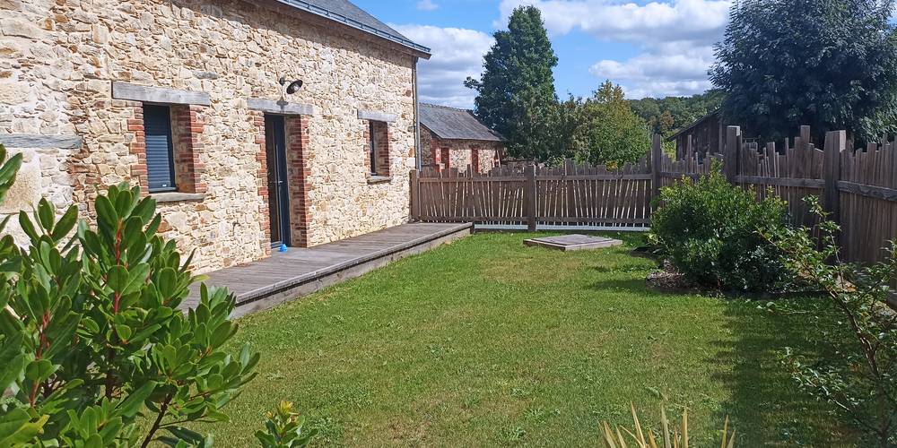 extérieur coté pelouse -  Gîte des Bois (Pays de la Loire, Loire-Atlantique)