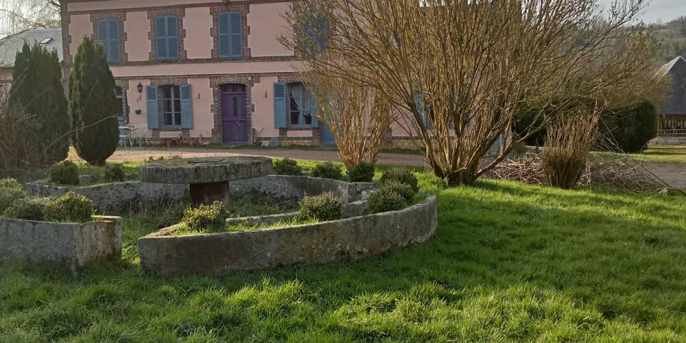 La maison autour de laquelle vous camperez -  La ferme de l'Instière (Normandie, Orne)