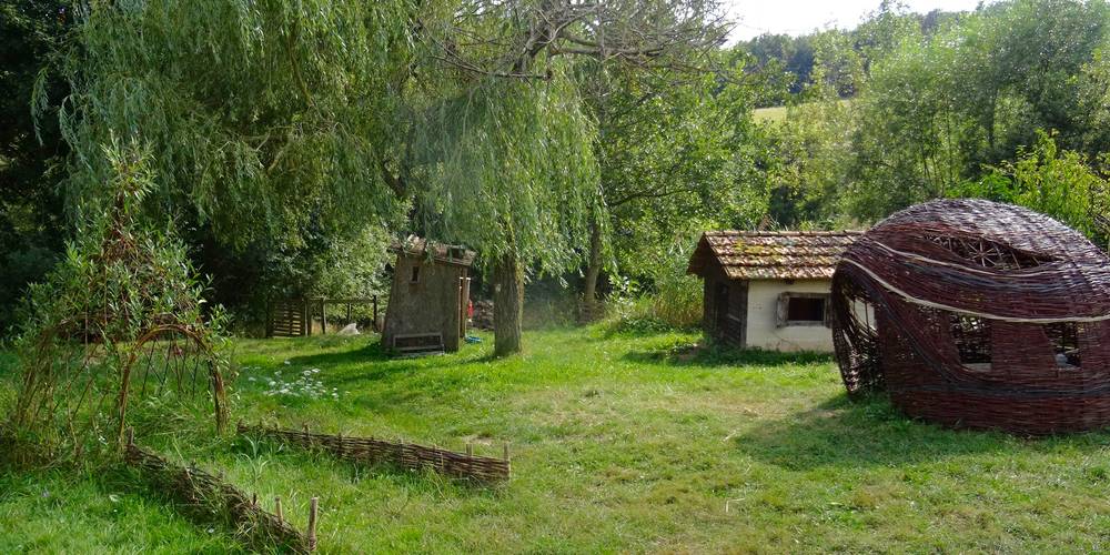 Les cabanes de l'espace jeux -  Camping-gîte de la Tuilerie (Auvergne-Rhône-Alpes, Rhône)