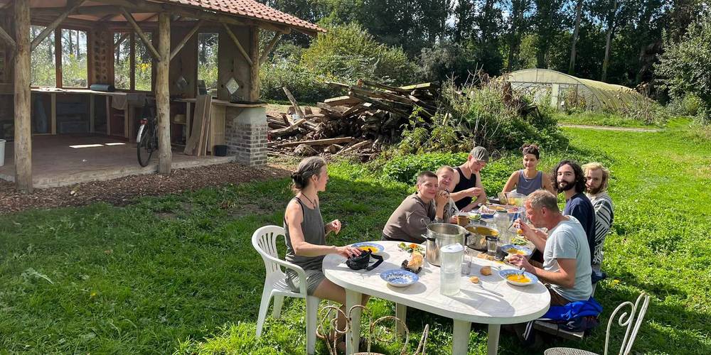 Cuisine extérieure -  L'île de Bambecque (Hauts-de-France, Nord)
