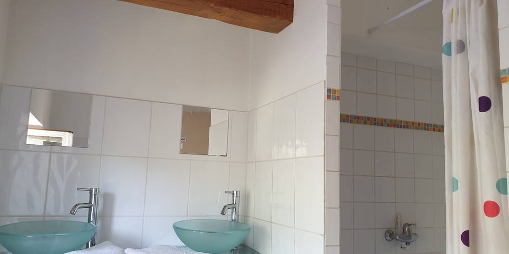 une des 5 salles de bain -  Le Jardin Mirandou (Auvergne-Rhône-Alpes, Haute-Loire)