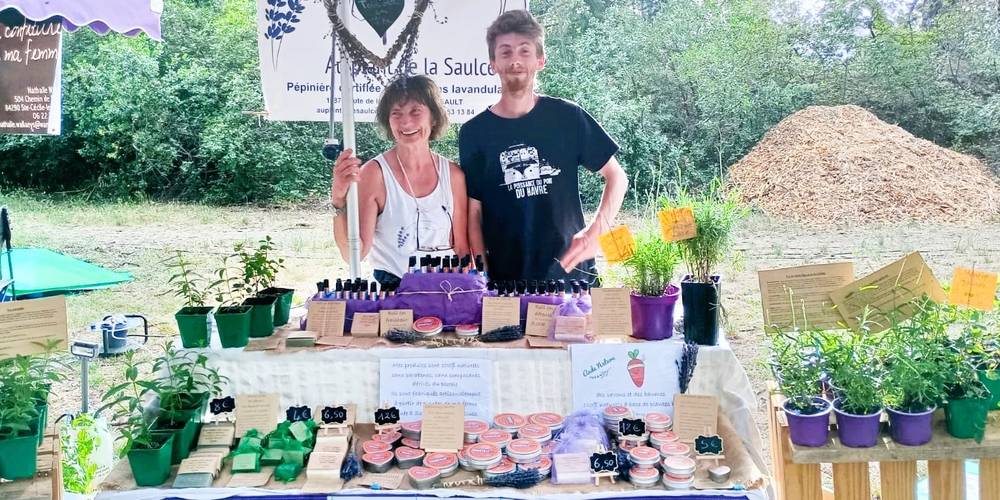Nous sommes aussi présents sur certains évènements régionaux (ici Terroirs en Fête à Chateauneuf de Gadagne) et le marché de Sault l'été. -  At the Saulce plant (Provence-Alpes-Côte d’Azur, Vaucluse)