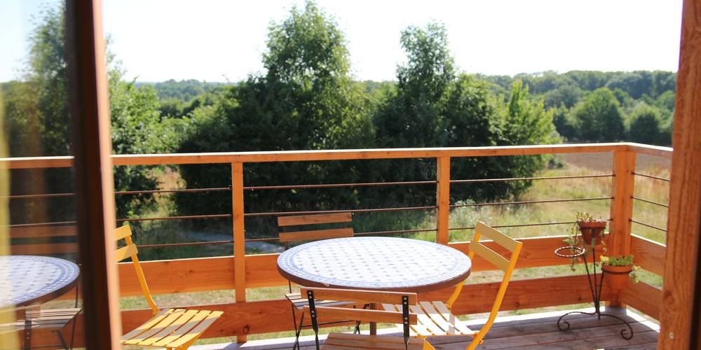 terrasse de la grande roulotte -  Ferme de Pitoué (Pays de la Loire, Loire-Atlantique)