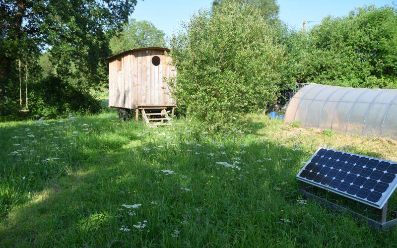 La roulotte -  Micro-ferme La Bastardière (Bretagne, Morbihan)