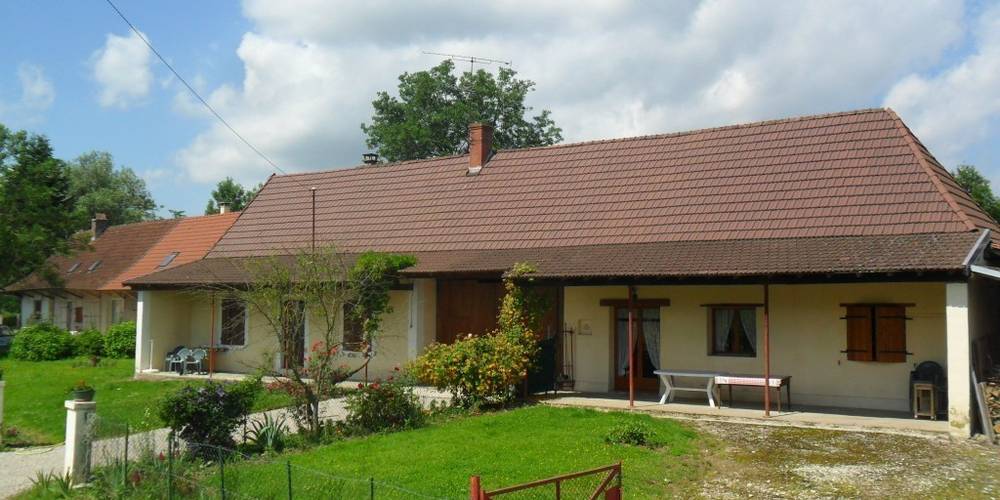  Au bas de l'étang (Bourgogne-Franche-Comté, Jura)