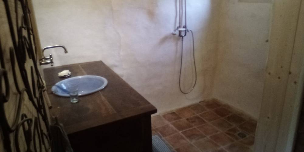 La salle de bain -  Ferme des Montagnes Bleues (Auvergne-Rhône-Alpes, Drôme)