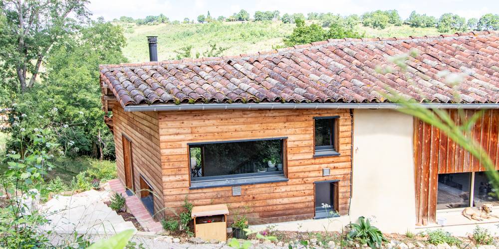 le gîte, mitoyen à l'atelier de transformation -  Gîte La Prunelle (Occitanie, Ariège)