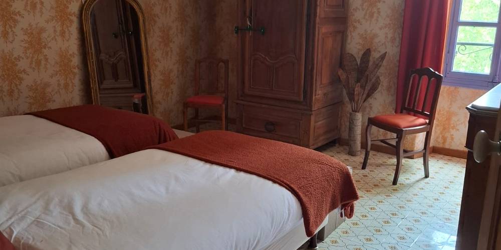 CHAMBRE 2 -  Les sentiers de l'abondance (Provence-Alpes-Côte d’Azur, Bouches-du-Rhône)