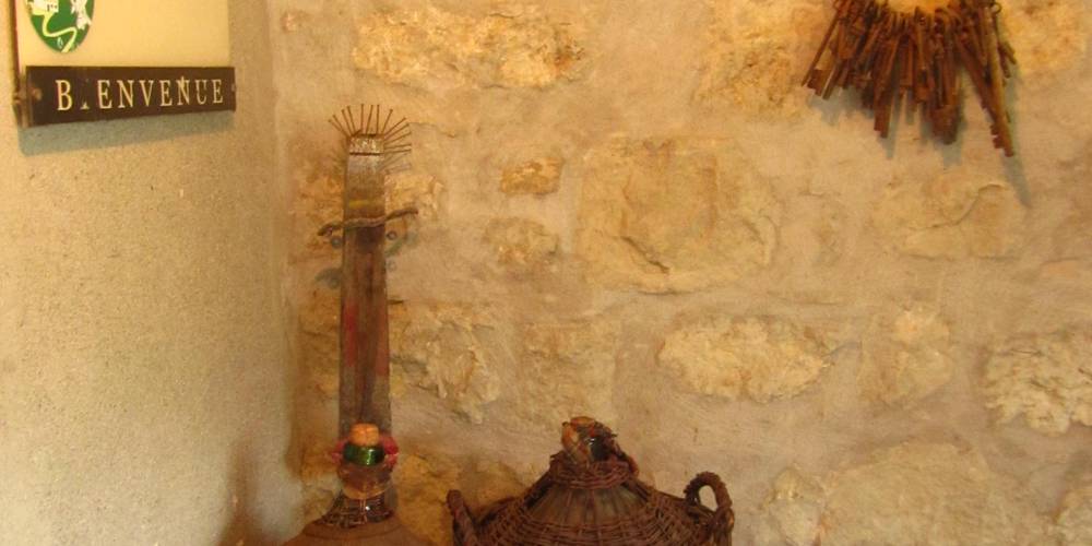 Entrée de la cave de la Ventaillole -  LA VENTAILLOLE (Occitanie, Aude)