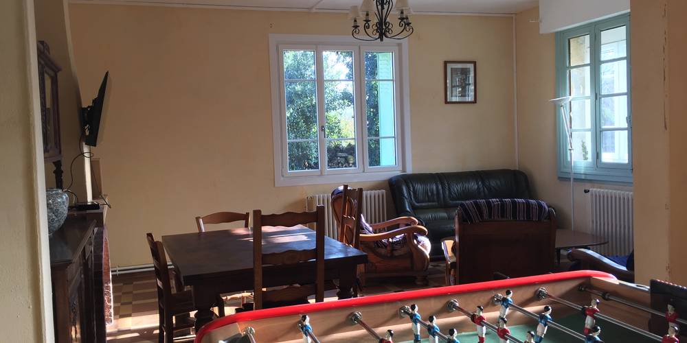 La salon et son baby-foot -  La Maison Verte (Hauts-de-France, Somme)