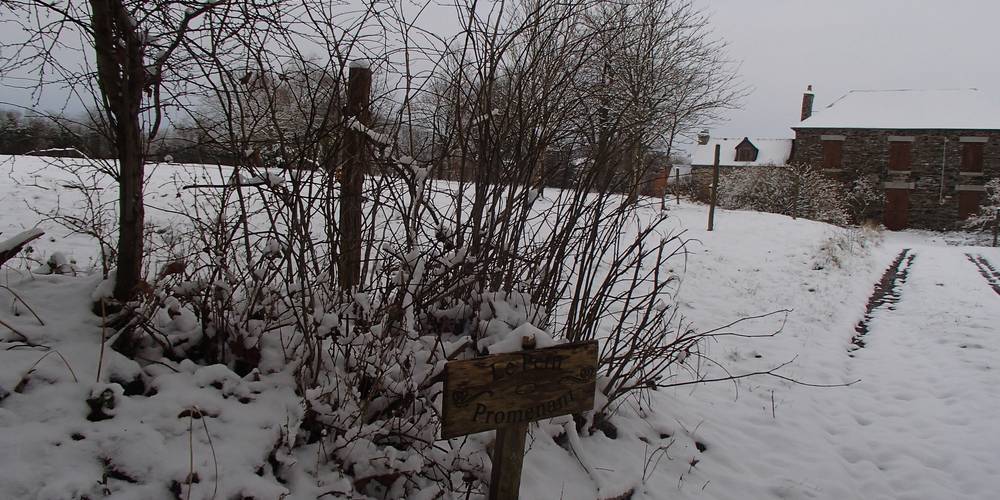 arrivée sous la neige -  SCI Le petit promenant (Normandie, Calvados)
