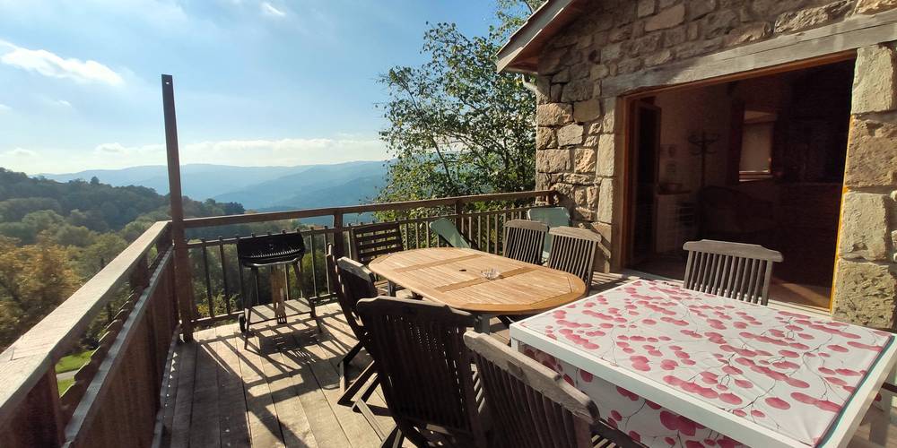 Terrasse -  Ferme de Panacée (Auvergne-Rhône-Alpes, Ardèche)