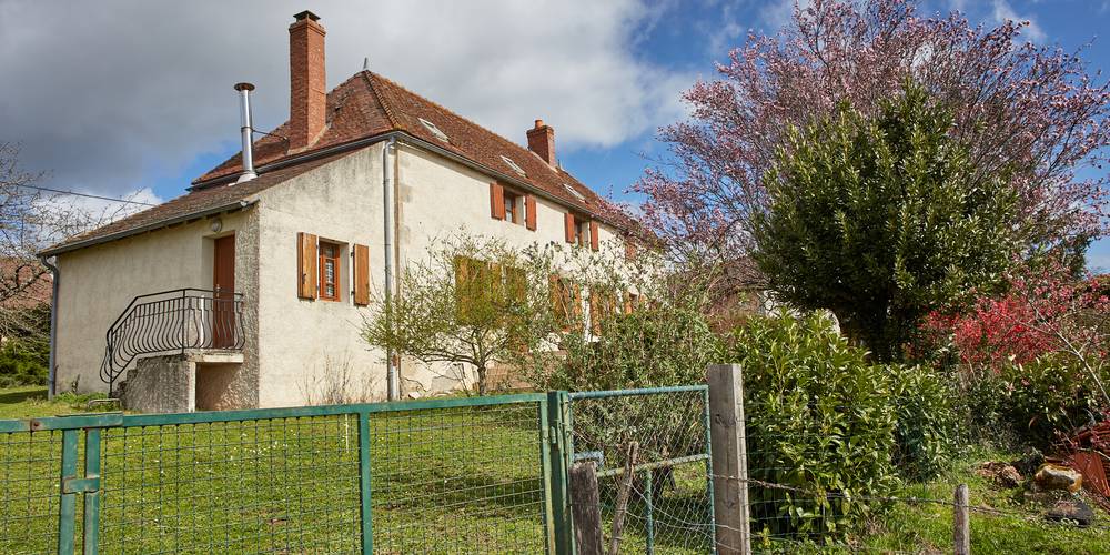 Une belle maison orientée plein sud avec vue sur le Puy-de-Dôme -  Steph'Ânes (Auvergne-Rhône-Alpes, Allier)