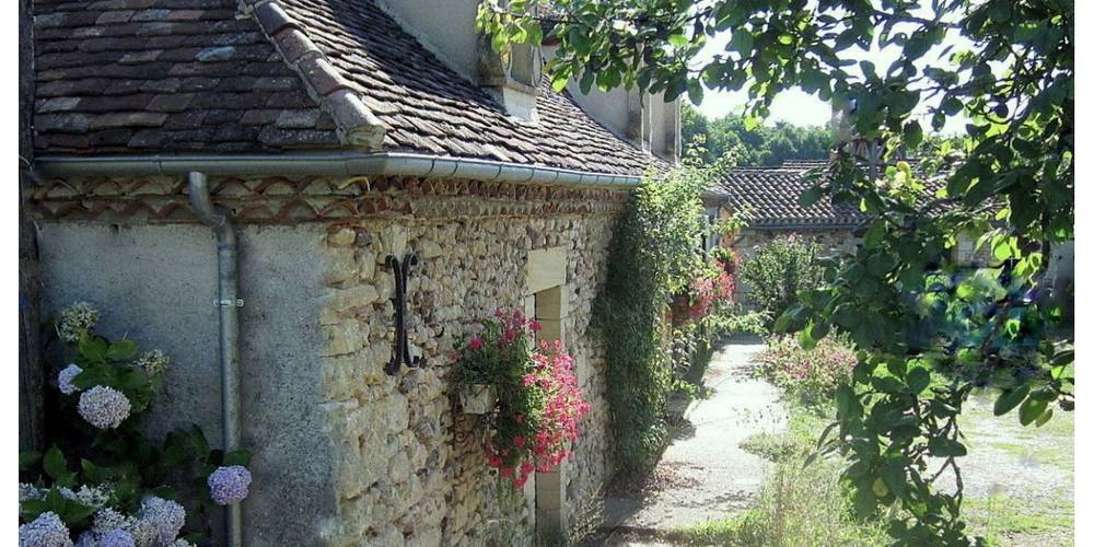 Périgourdine en fleurs -  LE JARDIN DU CROUZET (Nouvelle-Aquitaine, Dordogne)