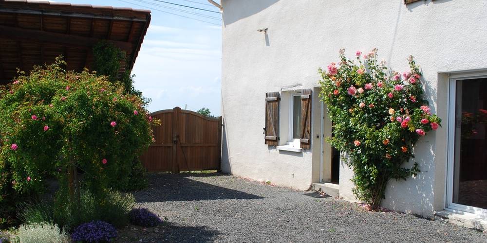  LA FERME DES CHÊNES (Auvergne-Rhône-Alpes, Loire)