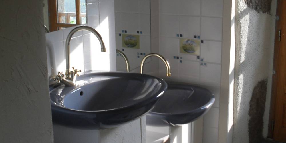 sanitaires -  LE REFUGE DE P'TIT ÂNE (Auvergne-Rhône-Alpes, Haute-Loire)