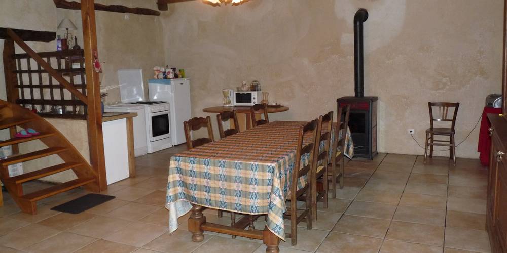 Salle plus Poêle à Bois -  2 CHEMIN LA BAILLÉE CHENEL (Normandie, Orne)