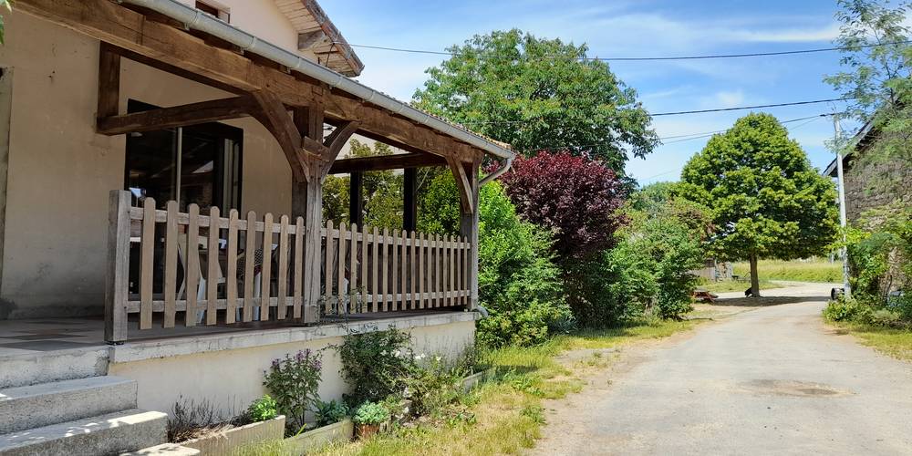 vue terrasse A Capella -  FERME DU MARIGOT (Occitanie, Aveyron)