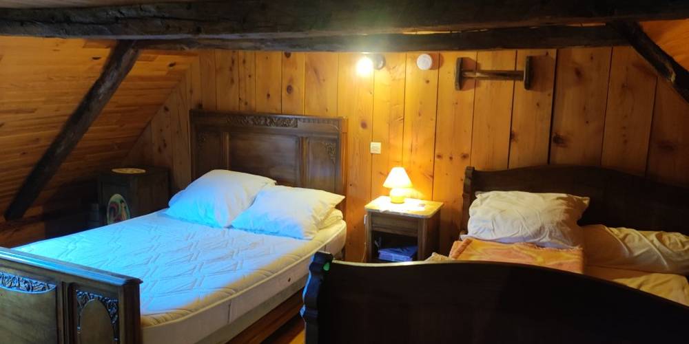  FERME DES CHEVADIÈRES (Auvergne-Rhône-Alpes, Cantal)