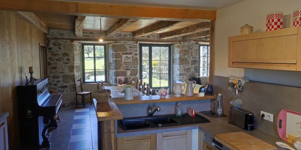  FERME DES CHEVADIÈRES (Auvergne-Rhône-Alpes, Cantal)