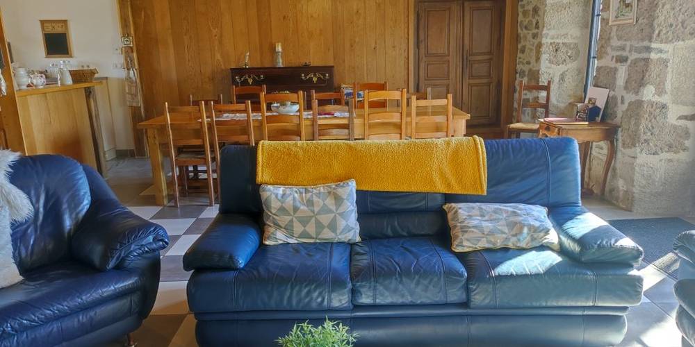  FERME DES CHEVADIÈRES (Auvergne-Rhône-Alpes, Cantal)