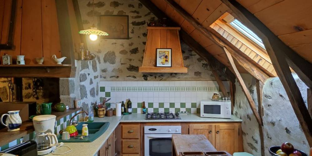  FERME DES CHEVADIÈRES (Auvergne-Rhône-Alpes, Cantal)