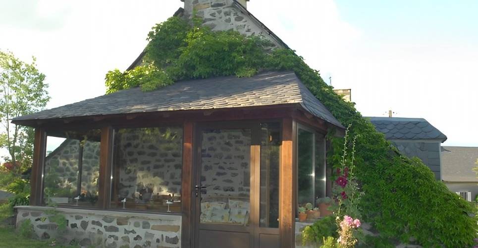  FERME DES CHEVADIÈRES (Auvergne-Rhône-Alpes, Cantal)
