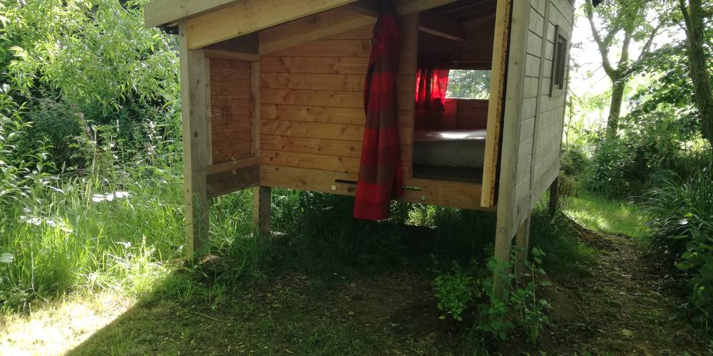 la tente en bois -  HERBARIUS (Bretagne, Côtes-d'Armor)