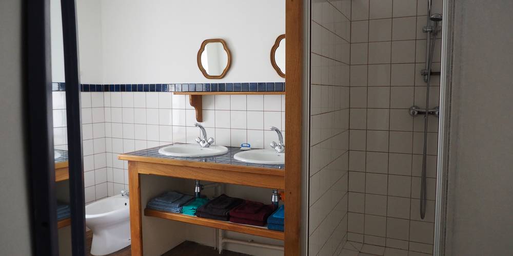 Ablutions en tandem... -  LA FERME DE ROQUECAVE (Occitanie, Hérault)