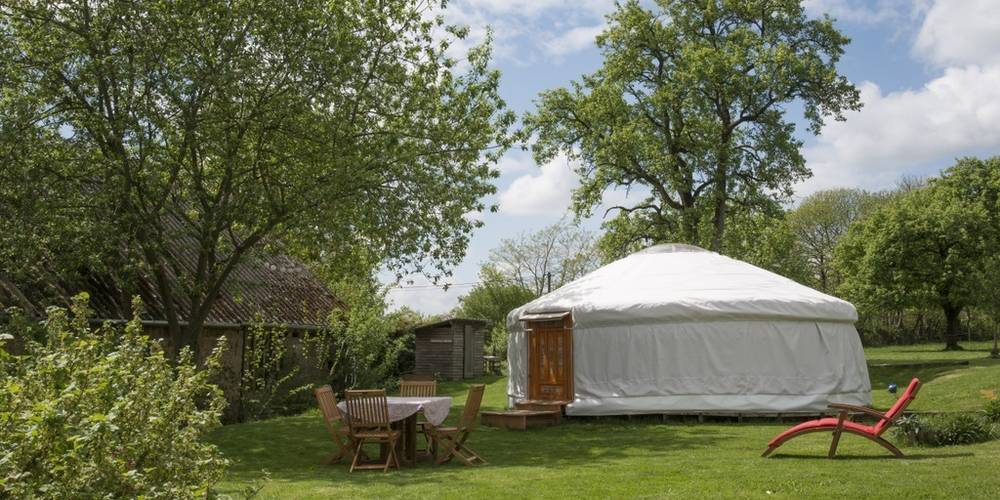  YOURTE SOUS LES POIRIERS (Normandie, Orne)