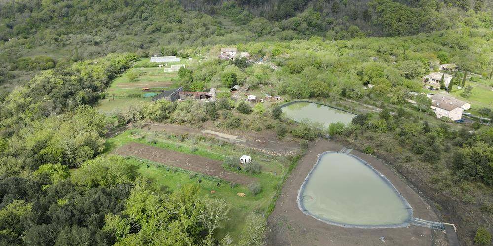 Vu sur la ferme -  MAS DES BUISSIÈRES (Occitanie, Gard)