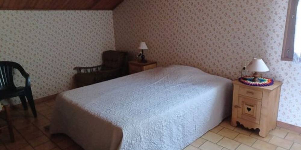Chambre 1 -  BAUD MARIE-THERESE ET ANDRE (Auvergne-Rhône-Alpes, Haute-Savoie)