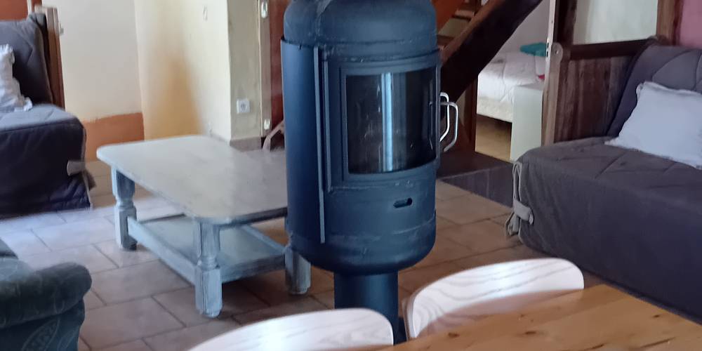 Le poêle à bois -  GÎTE AU BOUT DU CHEMIN (Auvergne-Rhône-Alpes, Drôme)