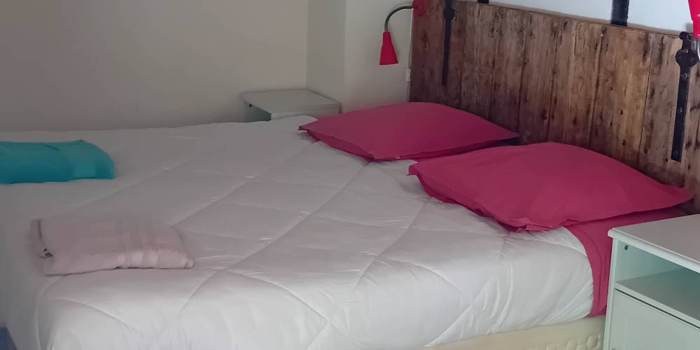 Chambre grand lit -  GÎTE AU BOUT DU CHEMIN (Auvergne-Rhône-Alpes, Drôme)