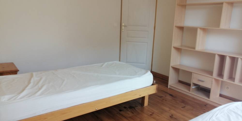 chambre deux lits  une place -  ROY FRANCIS ET MARCHADOUR LAURENCE (Bretagne, Morbihan)