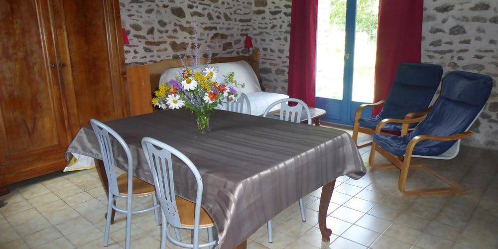 salle à manger gîte -  GITE DU DOMAINE (Pays de la Loire, Mayenne)