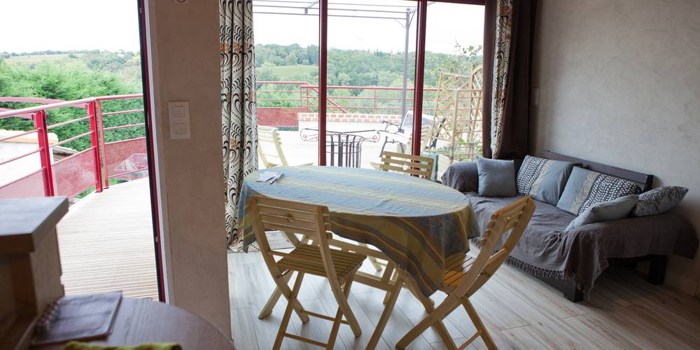 Espace salon chambre "coté cave" -  AU DOMAINE DES 3 VERSANTS (Pays de la Loire, Loire-Atlantique)