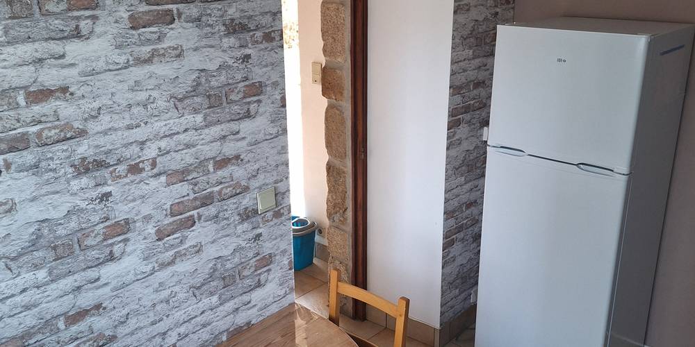 Table d'appoint -  Gîte de Plougoulm (Bretagne, Finistère)